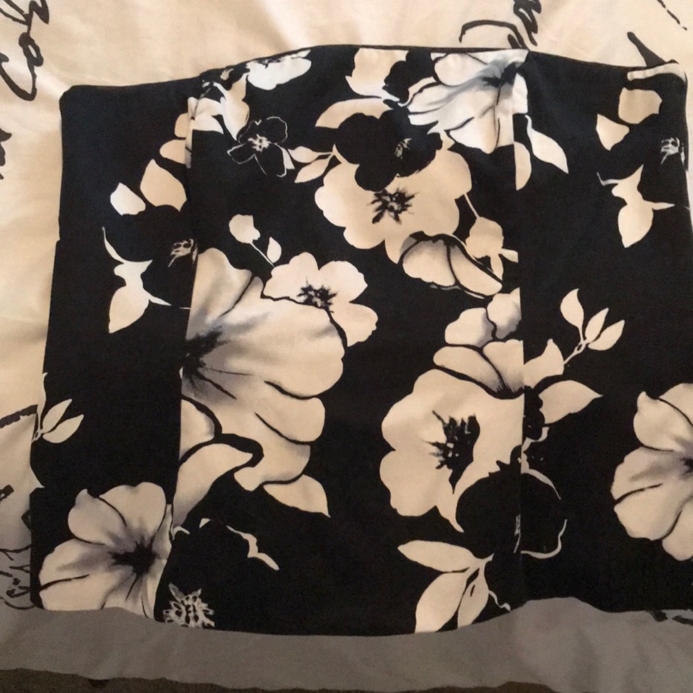 White House black market top